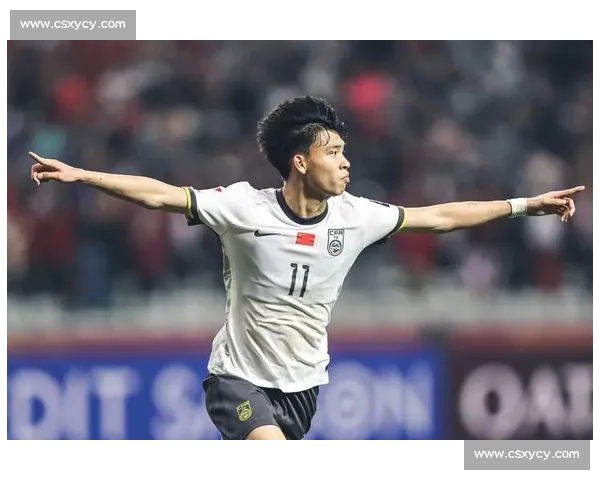 国足迎战中国香港：客队剑指破门保平，边路对决暗藏玄机