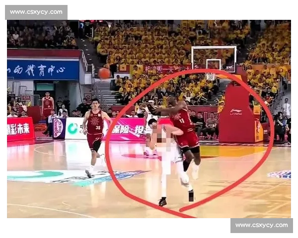 哨响惹毛了谁NBA裁判再掀争议，球迷怒吼不公